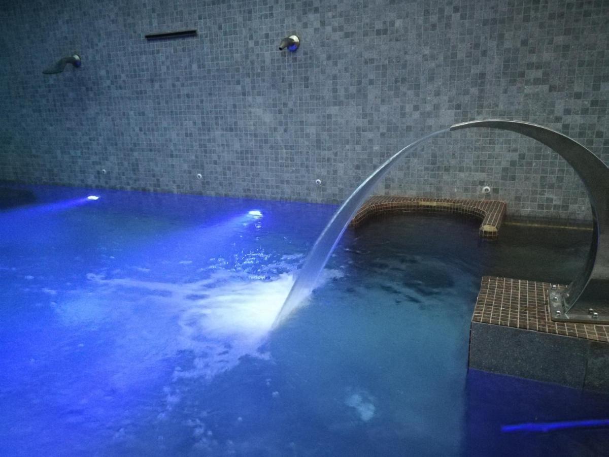 Hotel & Spa Ciudad De Бинефар Экстерьер фото